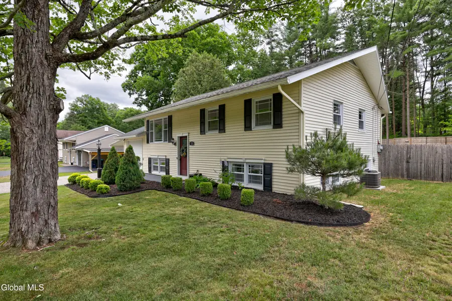 21 Quevic Drive, Saratoga Springs, NY 12866 - #3