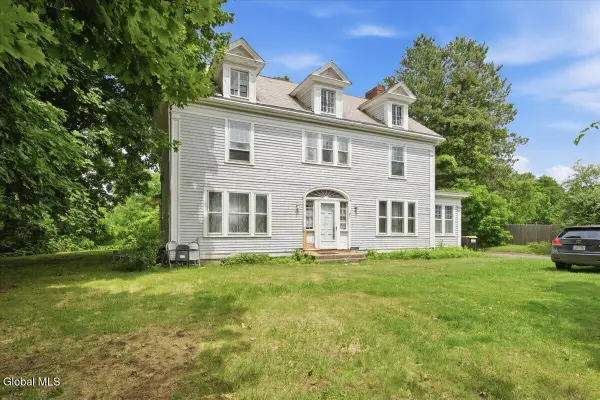 3515 Rosendale Road, Niskayuna, NY 12309
