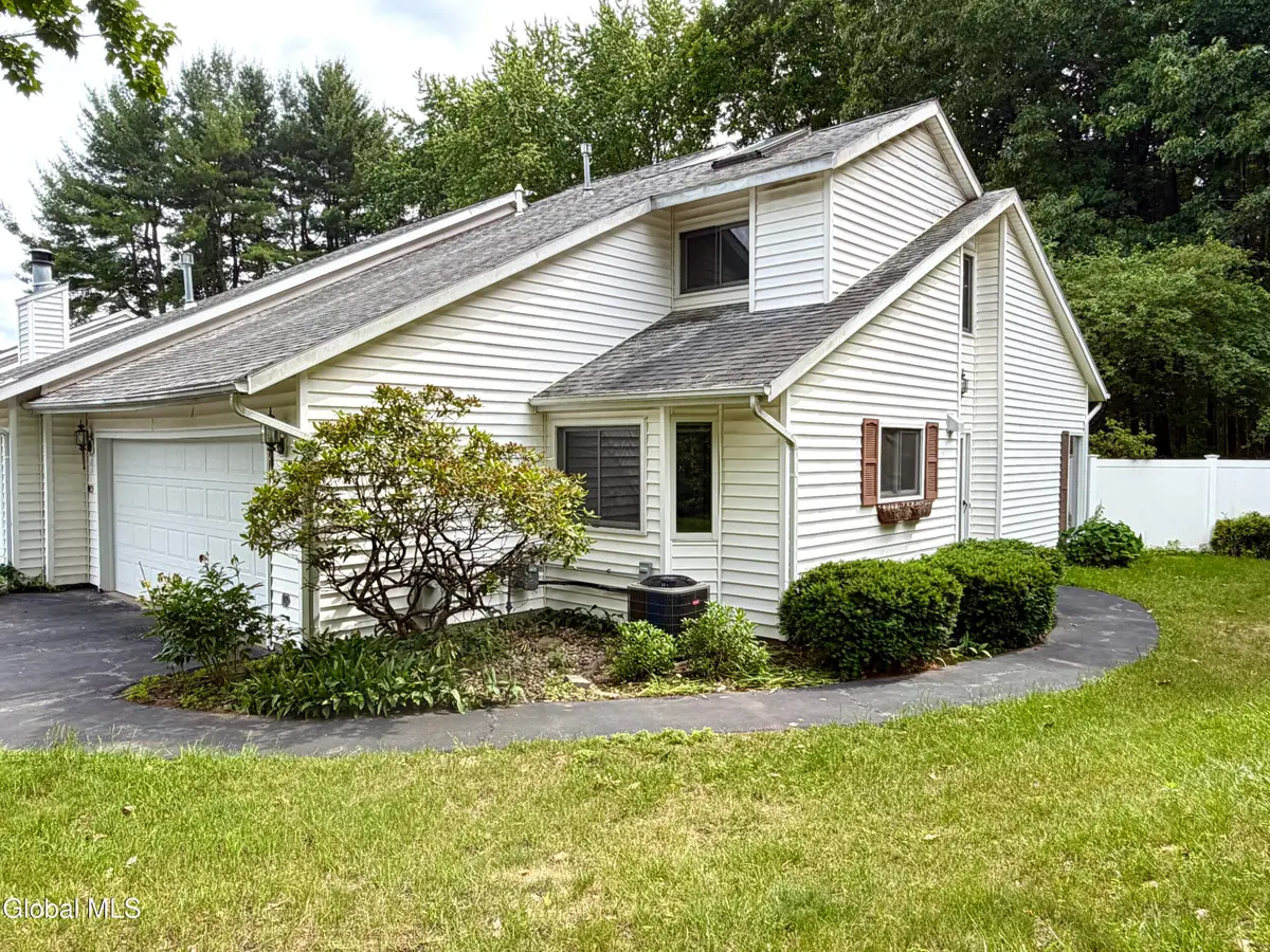 20 Green Meadow Drive, Clifton Park, NY 12065 - #1