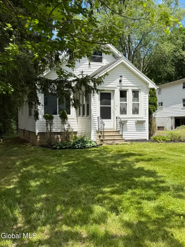 34 Hamilton Street, Guilderland, NY 12084