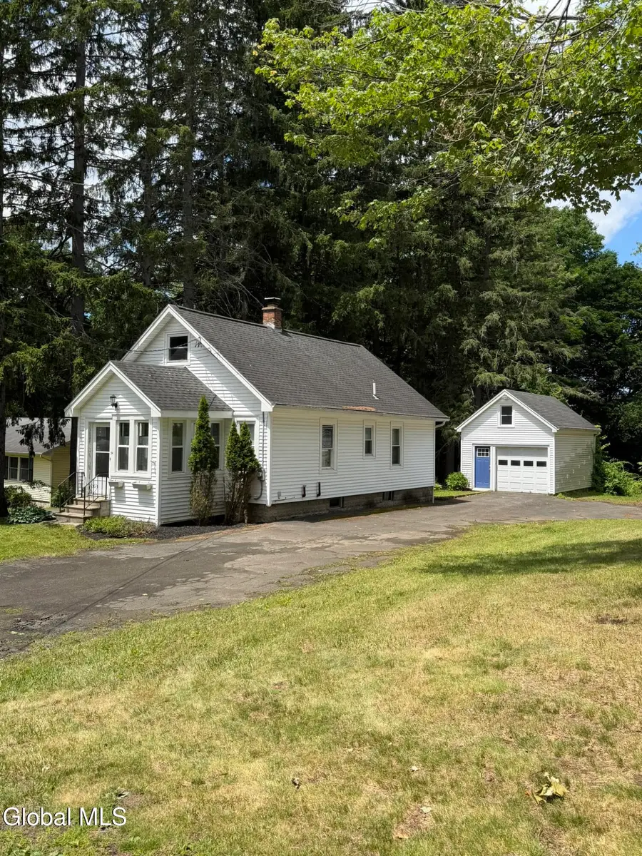 34 Hamilton Street, Guilderland, NY 12084 - #2