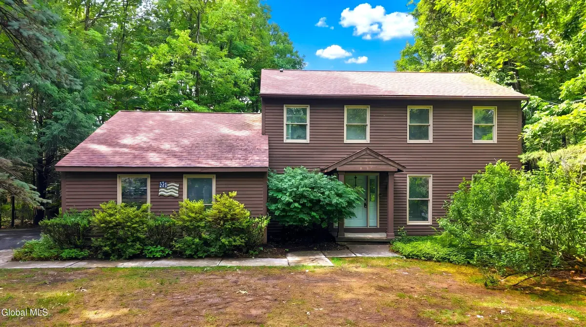 14 Thoroughbred Way, Clifton Park, NY 12065 - #1