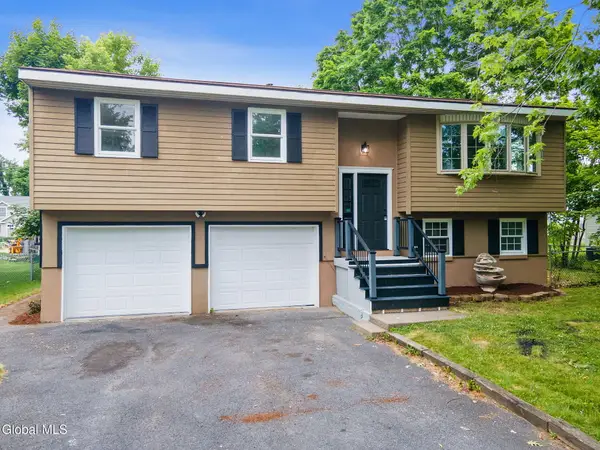 62 Green Island Avenue, Colonie, NY 12110