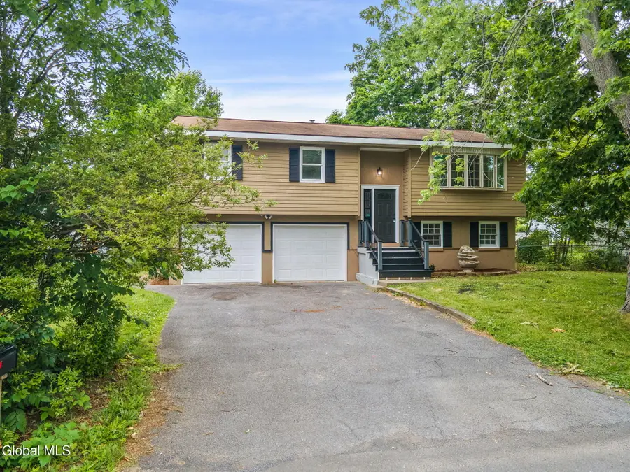 62 Green Island Avenue, Latham, NY 12110 - #2