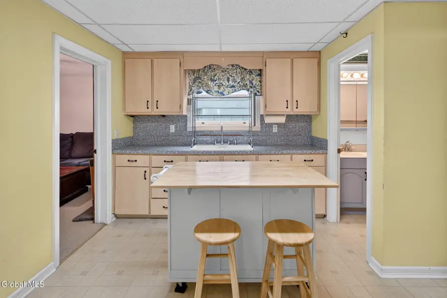 86 Mann Avenue, Troy, NY 12180 - #3