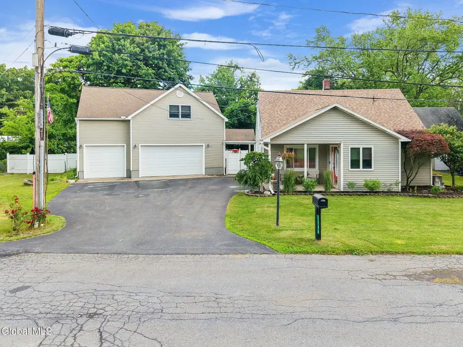 1146 Dunnsville Road, Rotterdam, NY 12306 - #2