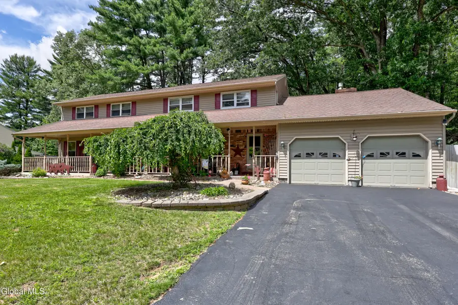 4 Pine Knoll Drive, Wilton, NY 12866 - #2