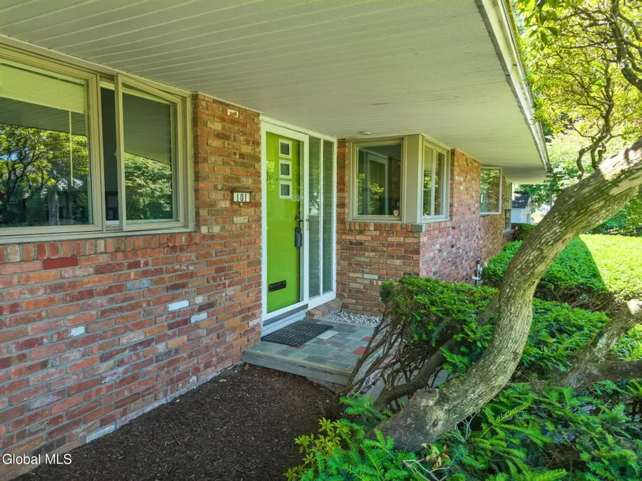 101 Fairlawn Avenue, Albany, NY 12203 - #3