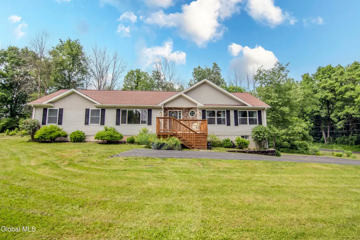 111 Beaver Street, Saratoga, NY 12871 - #1