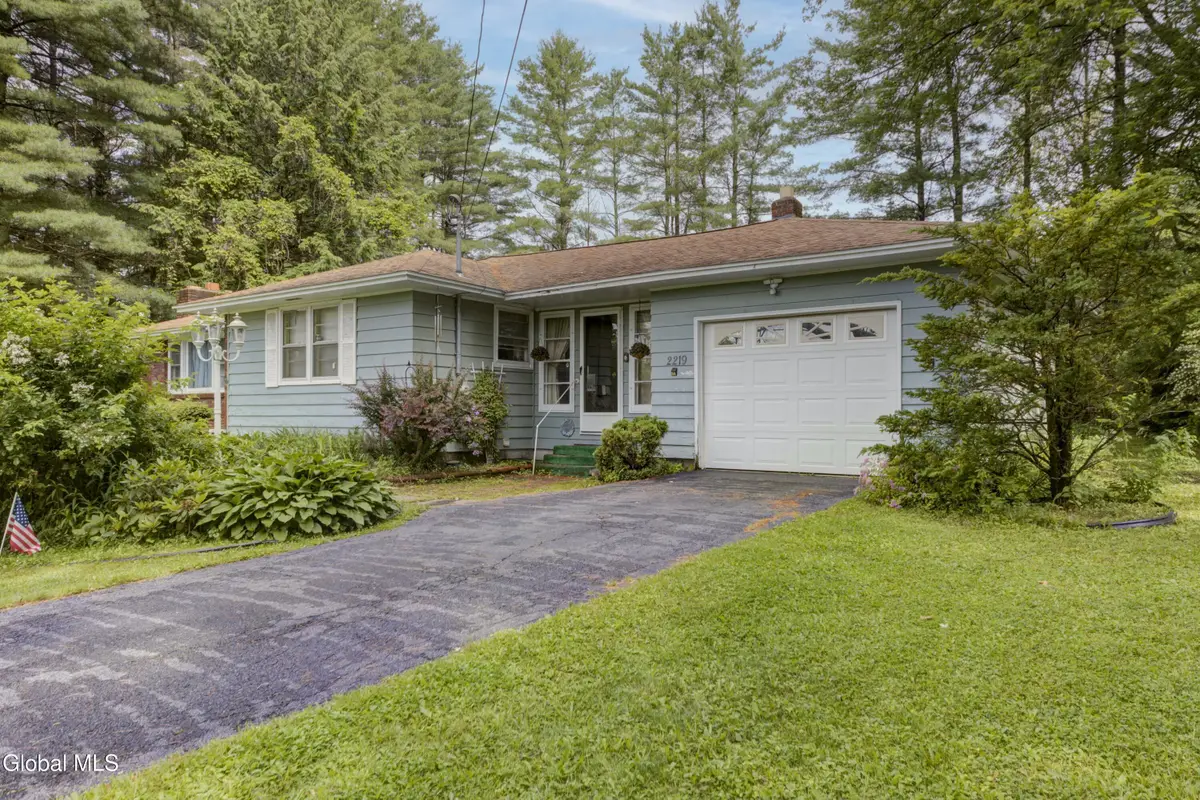 2219 County Highway 107, Broadalbin, NY 12010 - #1