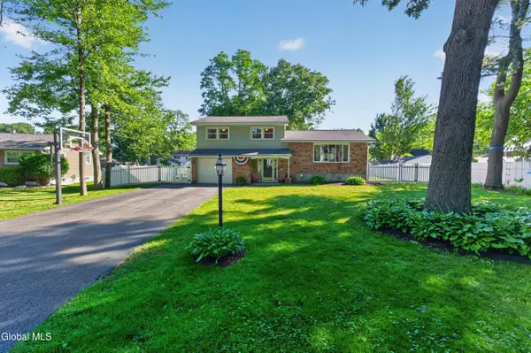 14 Ponderosa Drive, Voorheesville, NY 12186