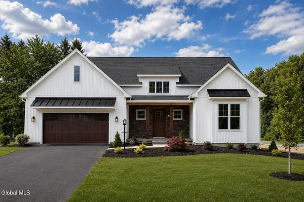 3 Wyatt's Way, Clifton Park, NY 12065