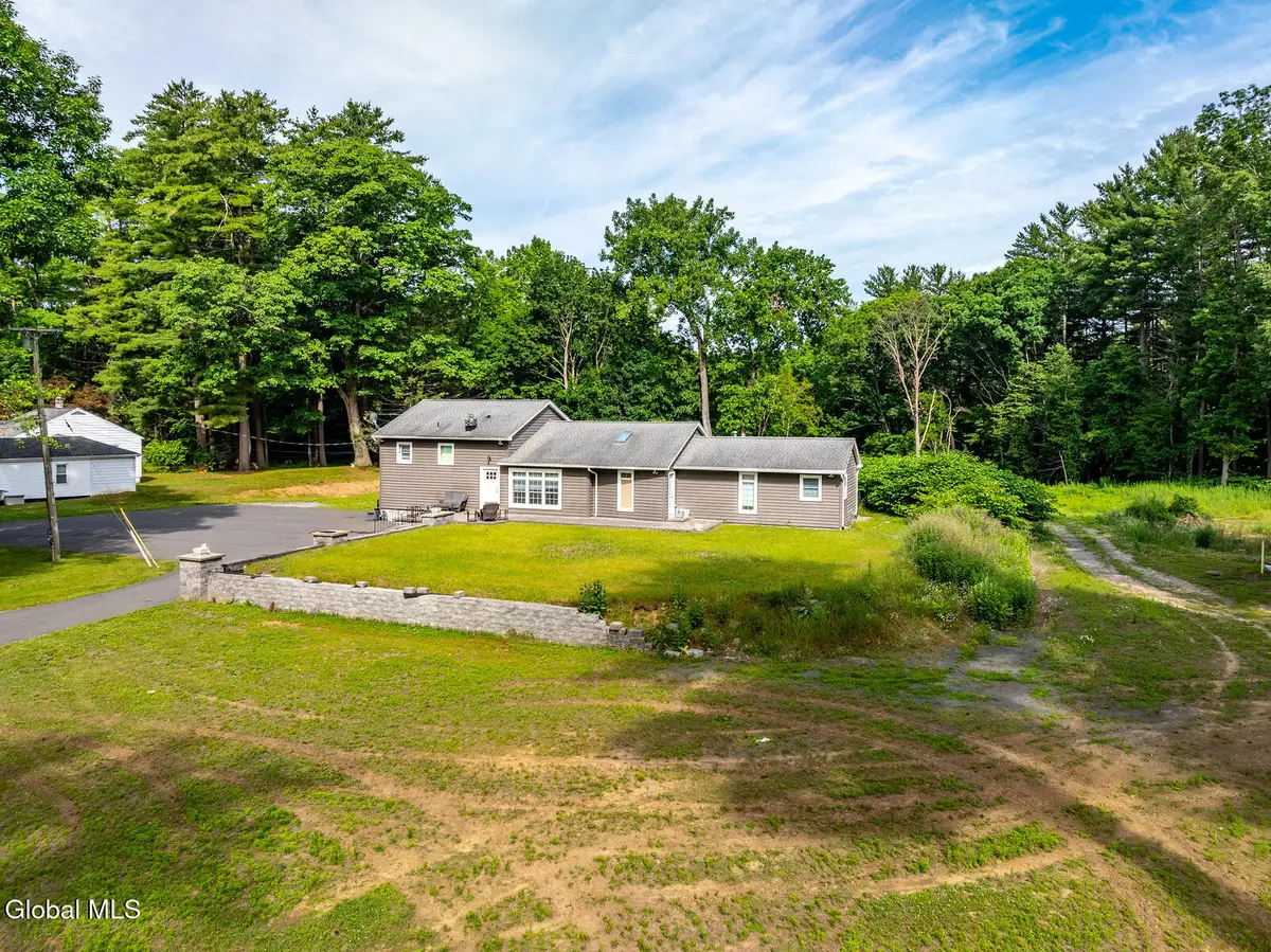 22 Pinewood Road, Guilderland, NY 12084 - #1
