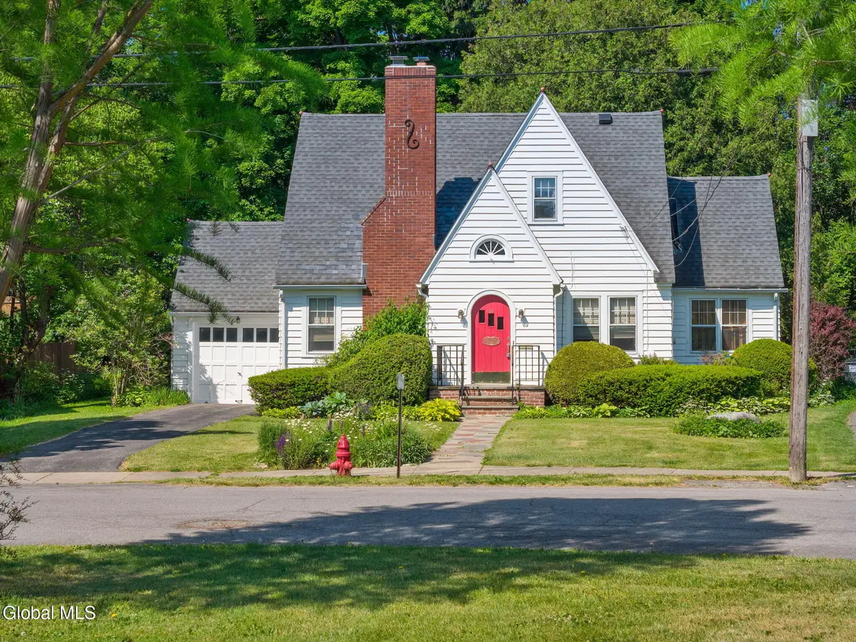 122 Clinton Circle, Cobleskill, NY 12043 - #1