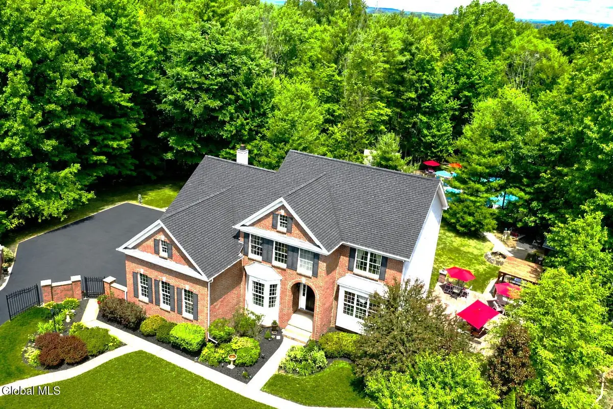 14 Foxhound Circle, Mechanicville, NY 12118 - #1