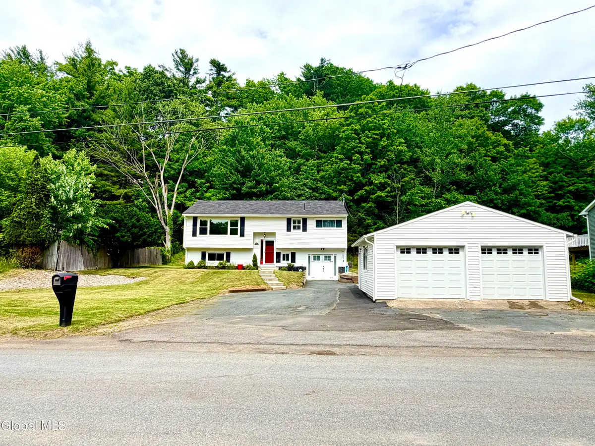 10 Williams Street, Wynantskill, NY 12198 - #1