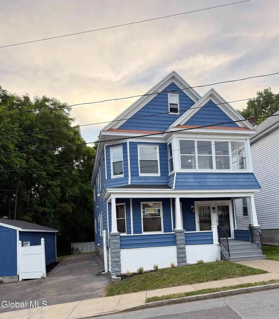 12 Lomasney Avenue, Schenectady, NY 12308 - #3