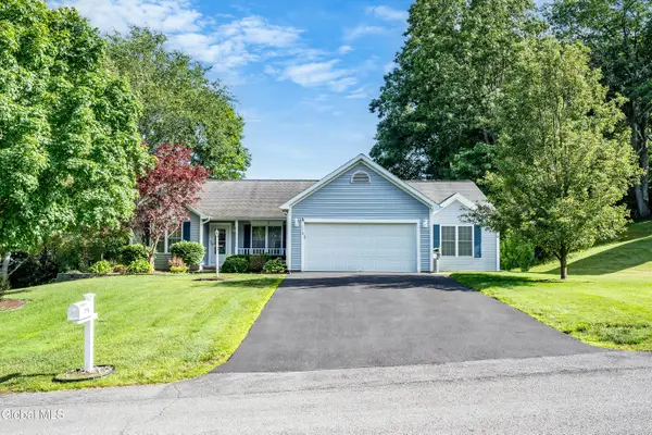 1118 Clute Crest Lane, Niskayuna, NY 12309