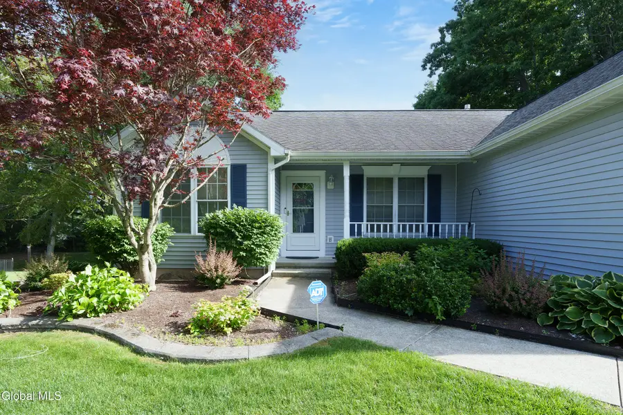 1118 Clute Crest Lane, Niskayuna, NY 12309 - #3