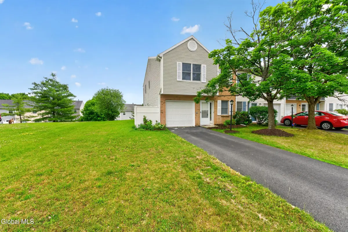 20 Bridgewood Lane, Colonie, NY 12189 - #1