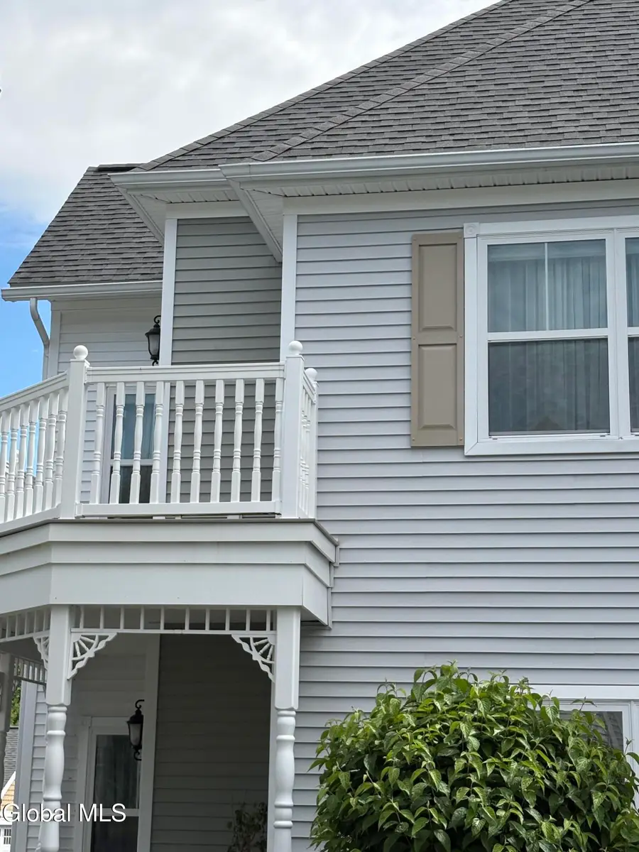 806 Heather Lane, Guilderland, NY 12009 - #3