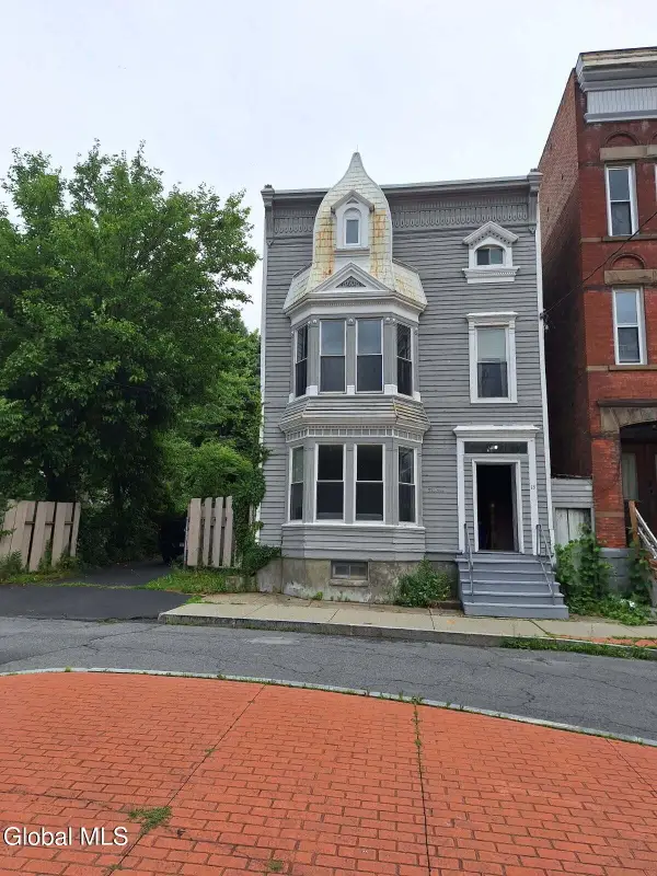 13 13th Street, Troy, NY 12180