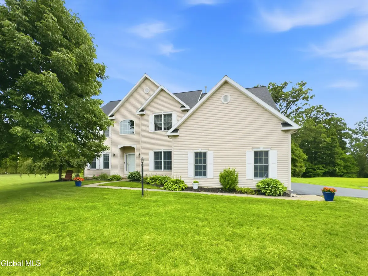 12 Bridget Circle, Colonie, NY 12047 - #1
