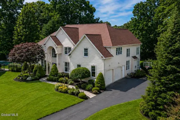 5 Overlook Court, Saratoga Springs, NY 12866