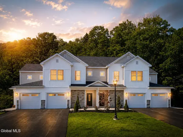 8 Reeds Hollow, Saratoga Springs, NY 12866
