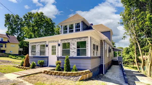 9 Mccleary Avenue, Amsterdam, NY 12010