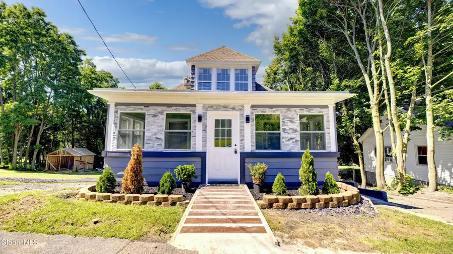 9 Mccleary Avenue, Amsterdam, NY 12010 - #2