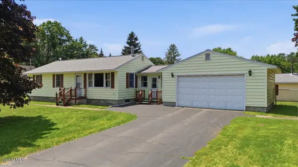 9 Lupine Lane, Queensbury, NY 12804