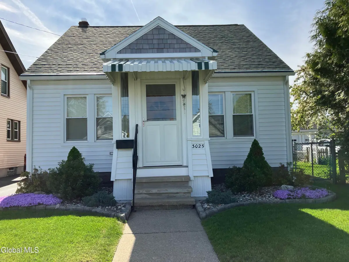 3025 Cox Avenue, Rotterdam, NY 12306 - #1