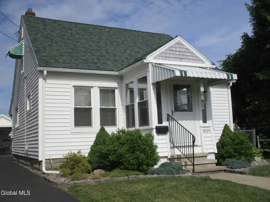 3025 Cox Avenue, Rotterdam, NY 12306 - #3