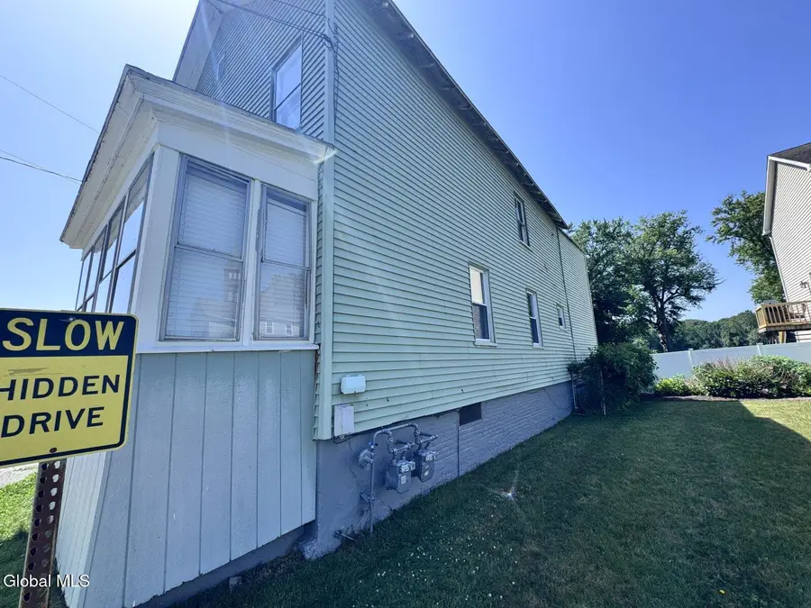 17 Mohawk Avenue, Waterford, NY 12188 - #3