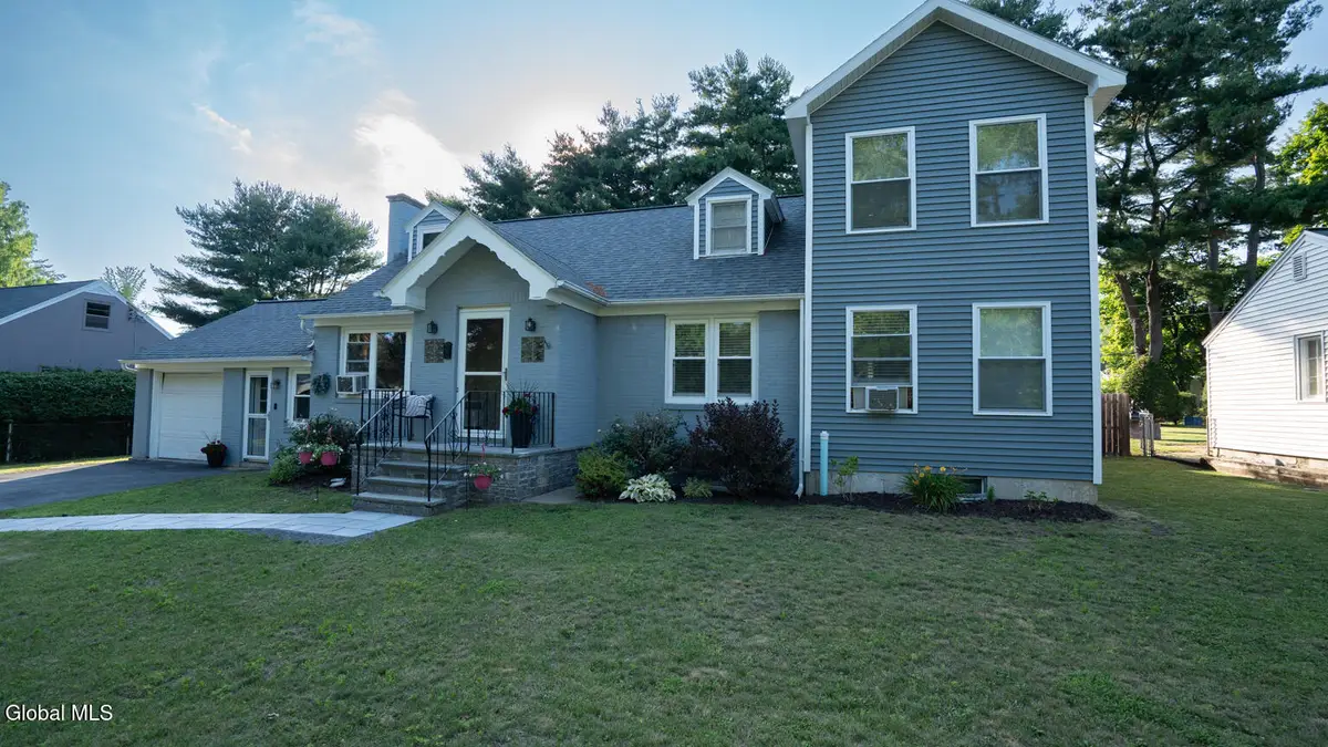 26 Glenwood Street, Albany, NY 12203 - #1