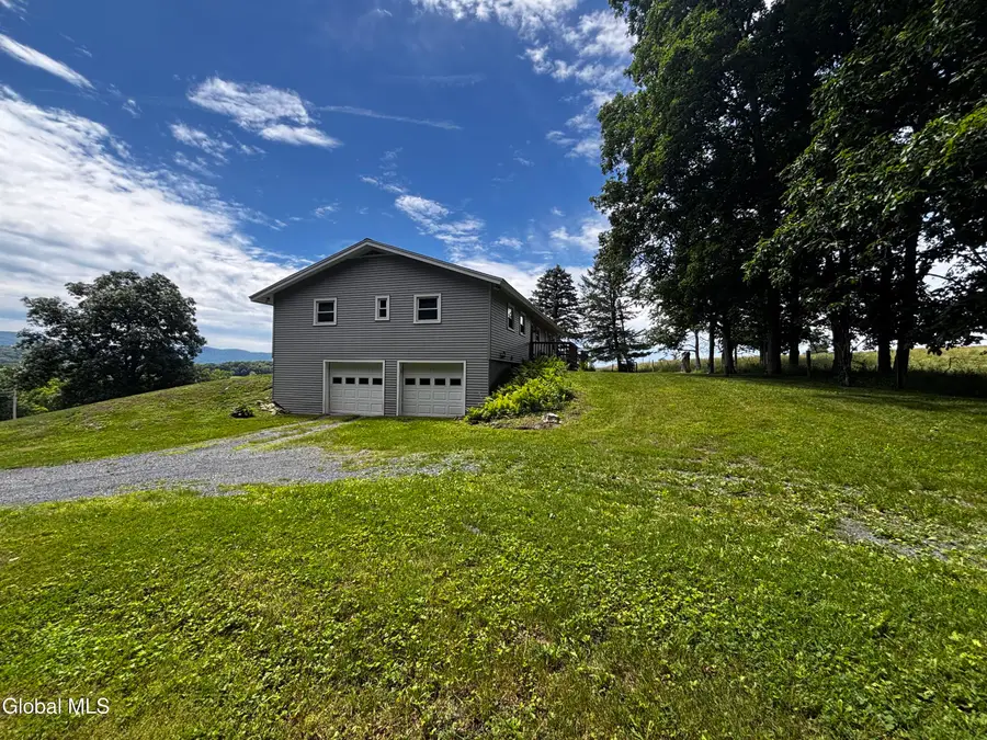 231 Beechwood Road, Hoosick Falls, NY 12090 - #3