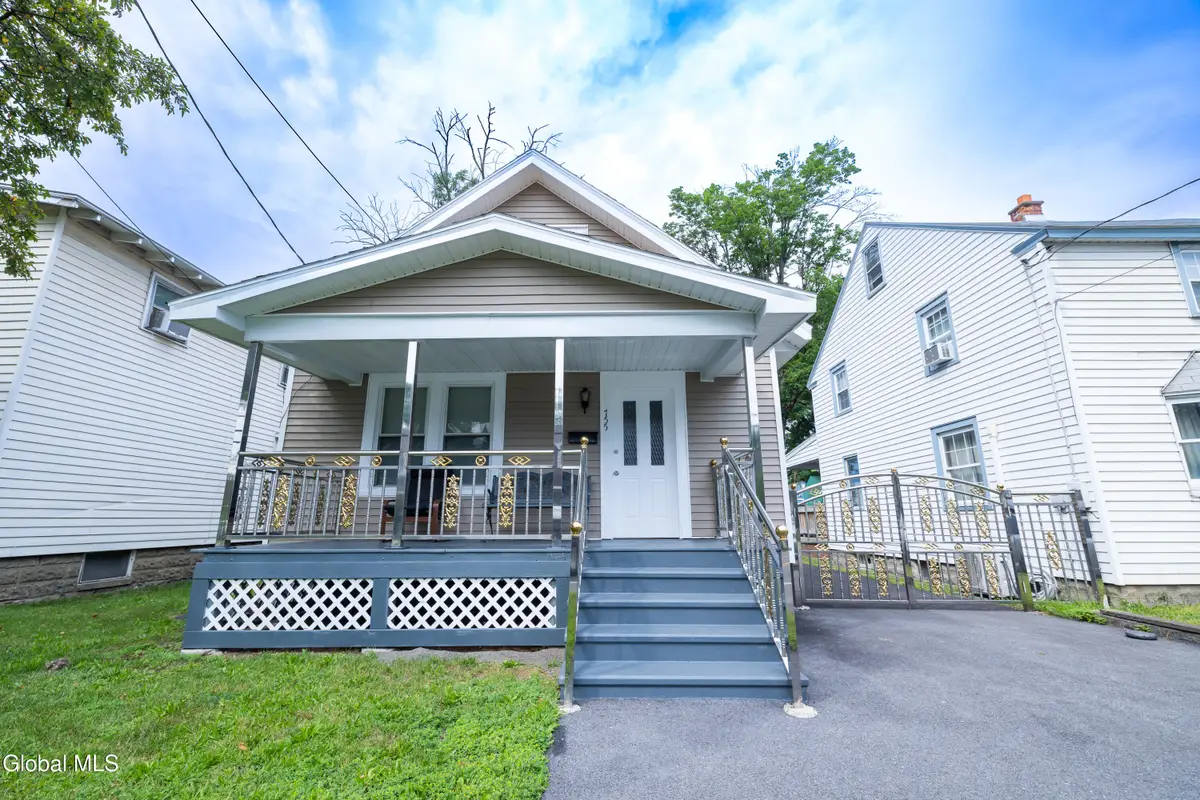 755 Curry Road, Rotterdam, NY 12306 - #1