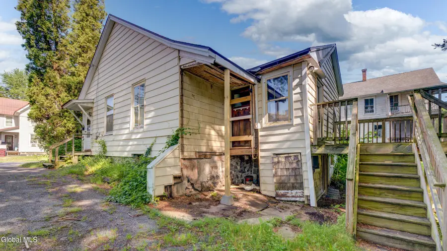 8 Mckinley Place, Gloversville, NY 12078 - #3