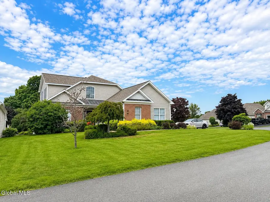 37 Cheshire Way, Colonie, NY 12211 - #3
