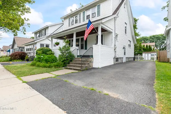 55 Edgecomb Street, Albany, NY 12209