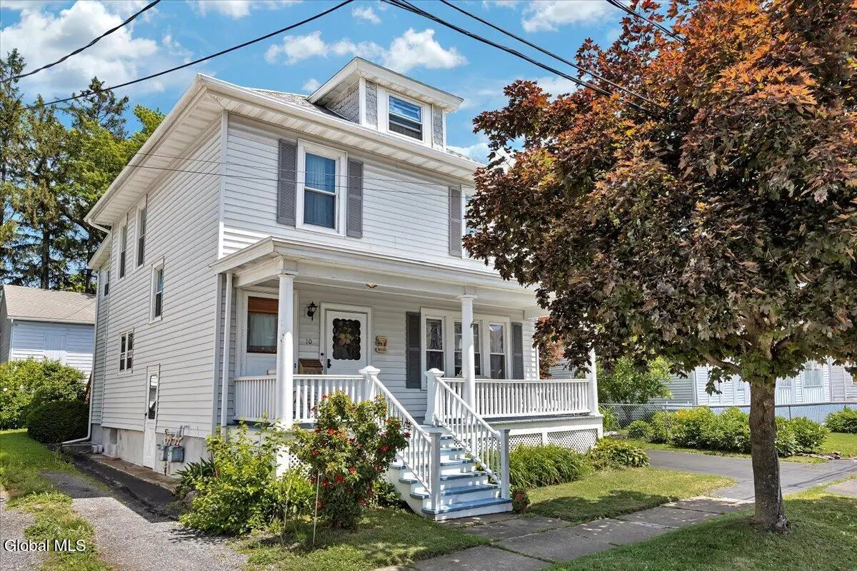 10 Oakwood Boulevard, Hudson, NY 12534 - #1