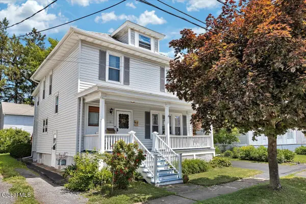10 Oakwood Boulevard, Hudson, NY 12534