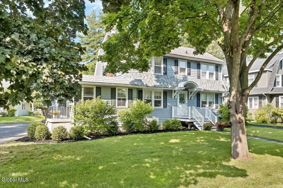 27 Herrick Avenue, Bethlehem, NY 12054 - #3