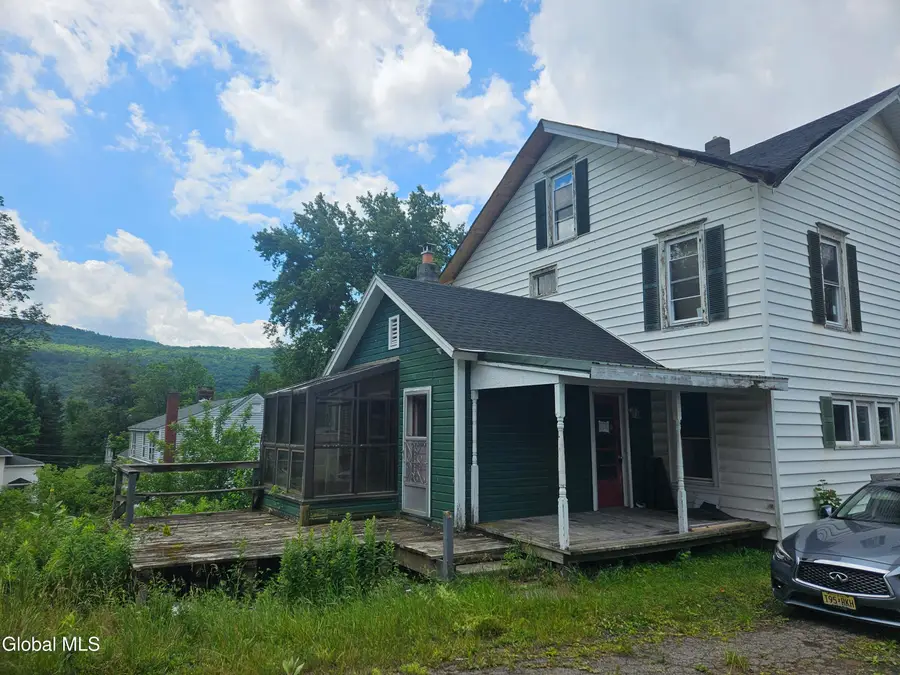 8 Elm Street, Worcester, NY 12197 - #3