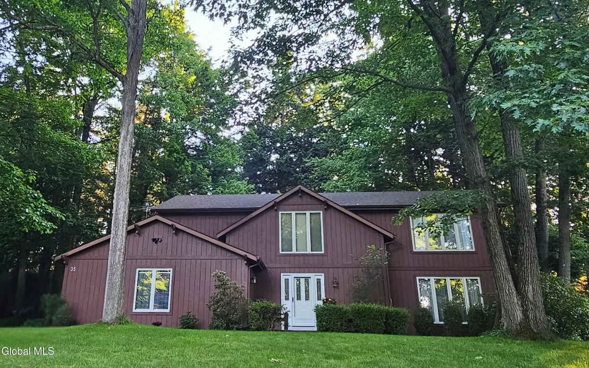 35 Via Maria Drive, Schenectady, NY 12302 - #1