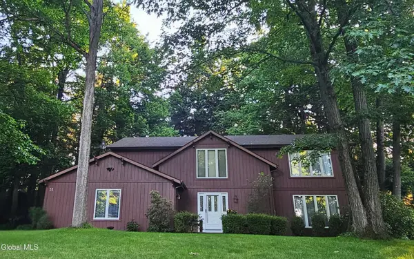 35 Via Maria Drive, Schenectady, NY 12302
