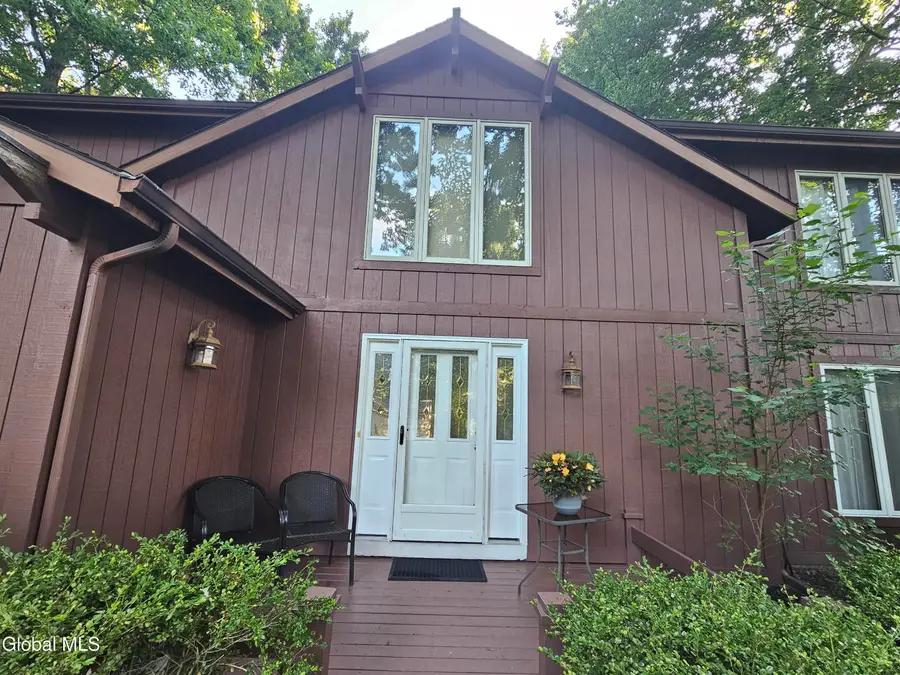 35 Via Maria Drive, Schenectady, NY 12302 - #2