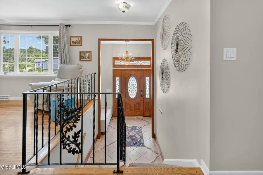 1037 Timothy Lane, Niskayuna, NY 12309 - #2