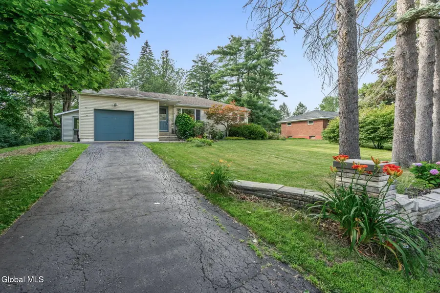 54 E Hite Court, Schenectady, NY 12303 - #3